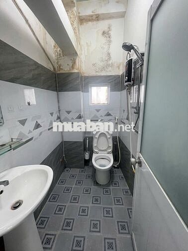 Phòng trọ trống 25m2 Đường chính Hồng Bàng Q.11