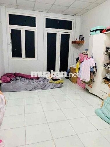 Nhà mặt tiền 2 tầng Lò Siêu Q11 sầm uất 42m2 ( 3.6m x 12m) tiện kd