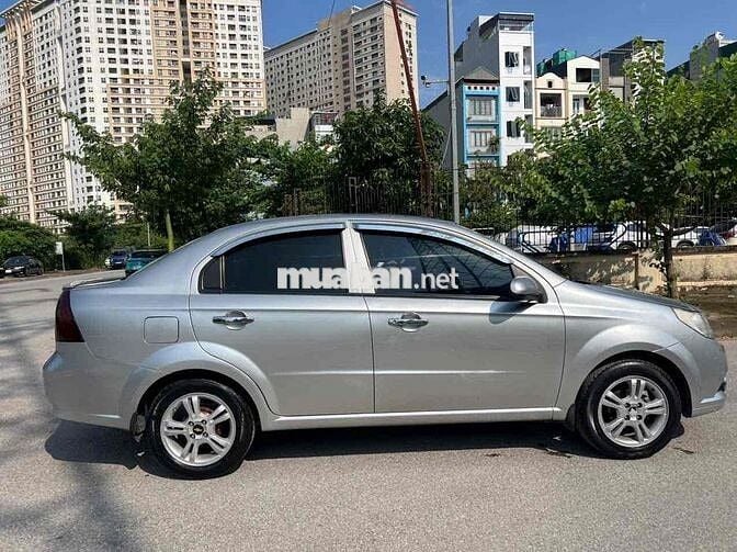 Chevrolet Aveo 2015 Bạc