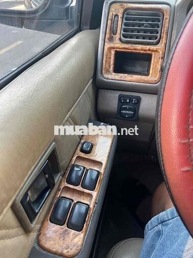 Mitsubishi Jolie 2005