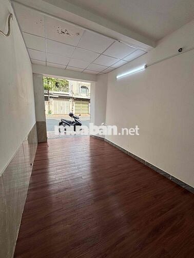 Mặt tiền Đào Duy Anh dá cực kỳ hạt dẻ