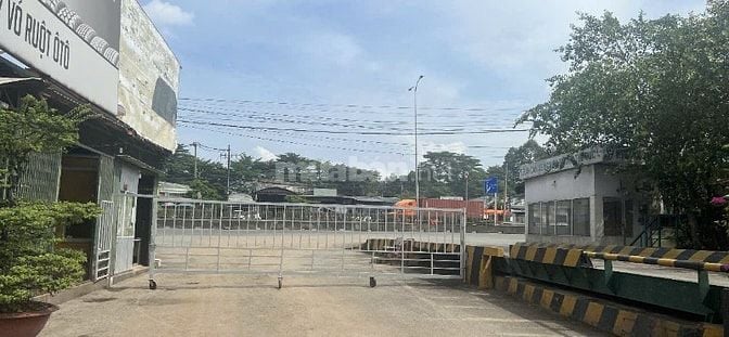 cần cho thuê nhà kho 450m2, xe cont ra vào được, có điện 3 pha,