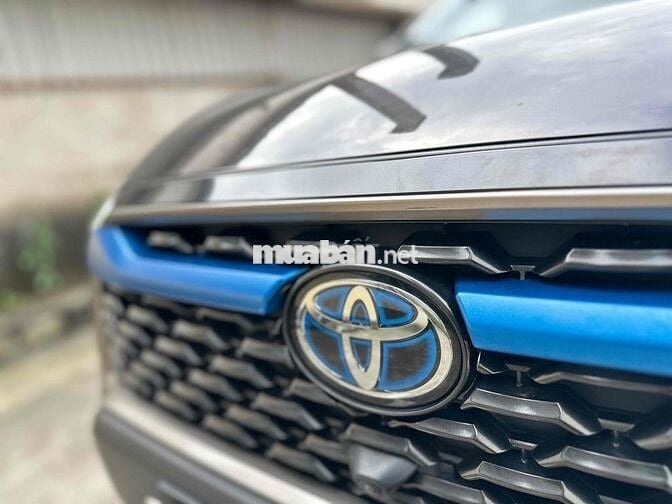 Toyota Corolla Cross 2022 Hybrid 24500 km