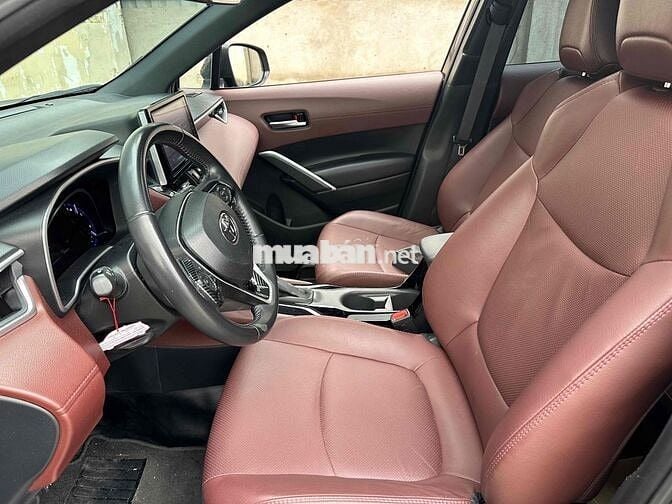 Toyota Corolla Cross 2022 Hybrid 24500 km