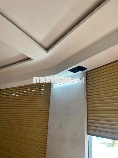 Cần cho thuê gấp mặt bằng. đường Nguyên Hồng p11. số 74 nh