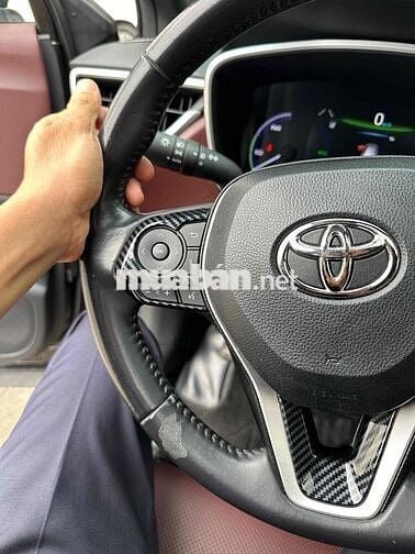 Toyota Corolla Cross 2022 Hybrid 24500 km