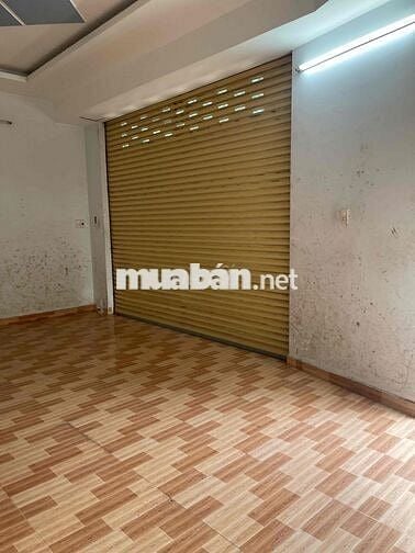 Cần cho thuê gấp mặt bằng. đường Nguyên Hồng p11. số 74 nh