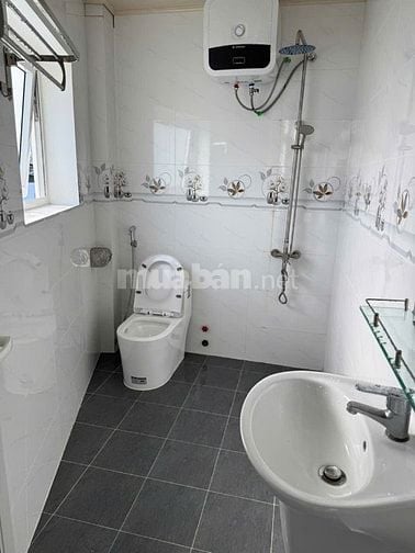 NHÀ MỚI XÂY CHO THUÊ – 3PN, CÓ SÂN ĐẬU Ô TÔ – MÊ LINH, PHƯỜNG LÂM VIÊN