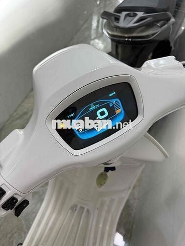 Piaggio Vespa Justin Bieber 125cc Trắng