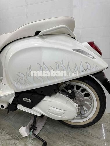 Piaggio Vespa Justin Bieber 125cc Trắng