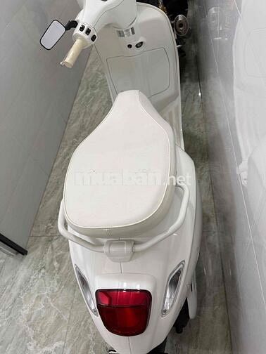 Piaggio Vespa Justin Bieber 125cc Trắng