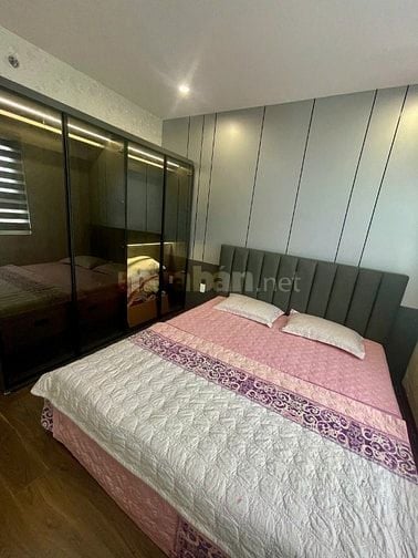 Cho thuê căn hộ chung cư tầng 10, SHP Plaza