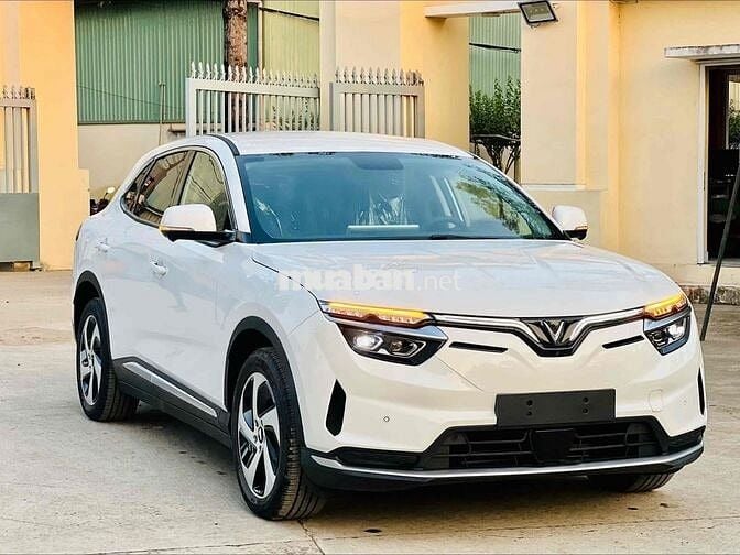 VinFast VF8 S 2024 Trắng