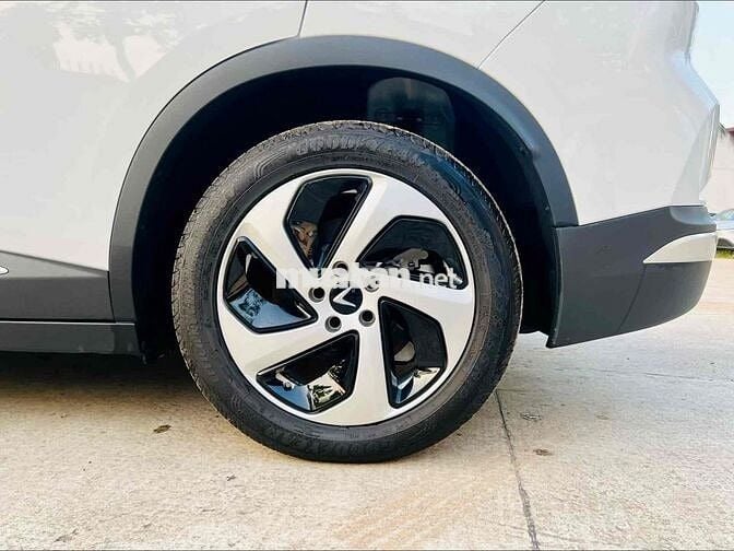 VinFast VF8 S 2024 Trắng