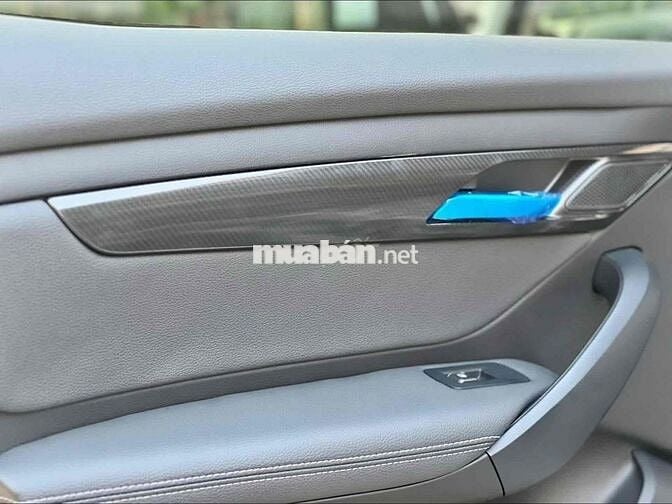 VinFast VF8 S 2024 Trắng