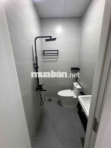 Nhà cho thuê nguyên căn gần trường UEF