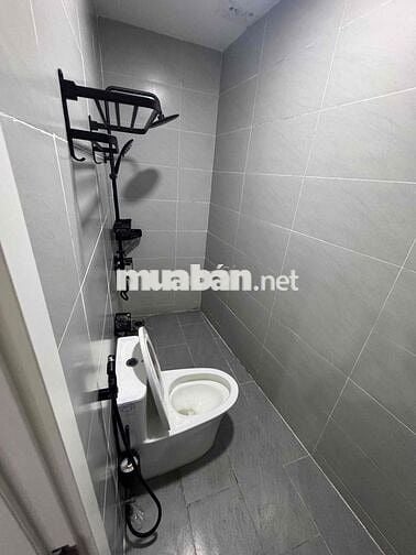 Nhà cho thuê nguyên căn gần trường UEF