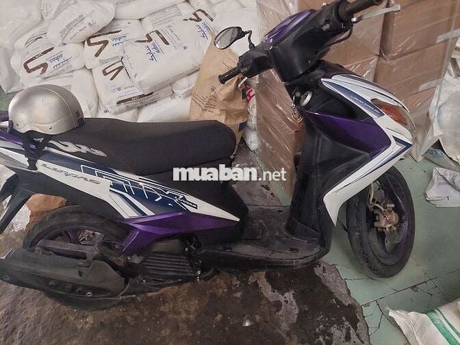 Yamaha Luvias Tím trắng