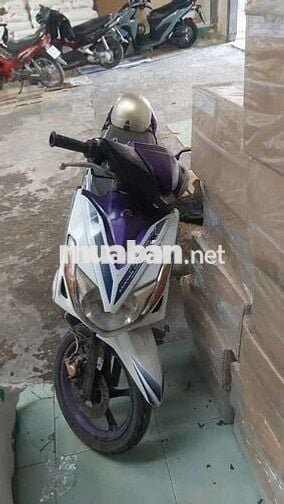 Yamaha Luvias Tím trắng