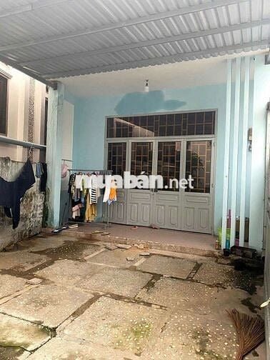 Nhà trung tâm TĐ, cách Ngã Tư Thủ Đức + đại học spkt 500m. Hẻm oto