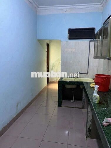 Nhà trung tâm TĐ, cách Ngã Tư Thủ Đức + đại học spkt 500m. Hẻm oto