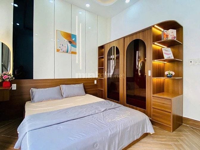 Bán nhà sổ riêng ở Nguyễn Suý P.Tân Quý Q.Tân Phu Giá 2tỷ650 