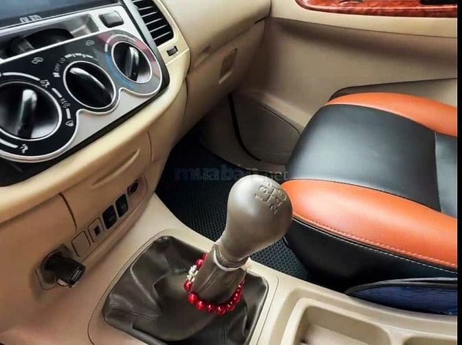 Bán rẻ TOYOTA INNOVA G XỊN 100% 2008 Zin không KD TAXI độ full 