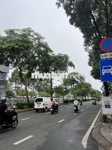 SIÊU PHẨM NHÀ Ở QUẬN 3 - TRƯỜNG SA - 42m2 - 3 TẦNG - GIÁP Q1