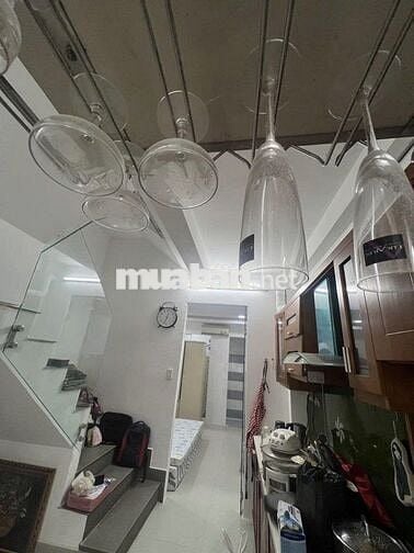 SIÊU PHẨM NHÀ Ở QUẬN 3 - TRƯỜNG SA - 42m2 - 3 TẦNG - GIÁP Q1