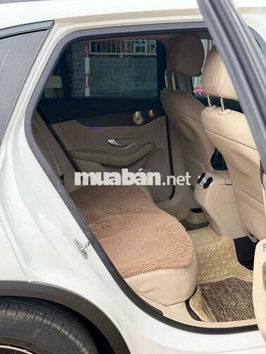 Mercedes Benz GLC Class 2022 - 45000 km