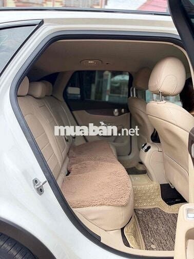 Mercedes Benz GLC Class 2022 - 45000 km