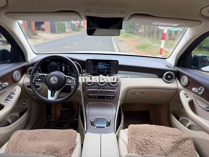 Mercedes Benz GLC Class 2022 - 45000 km