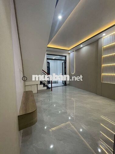 NHÀ RỘNG - HẺM 2 NGUYỄN VIỆT HỒNG