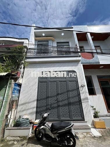 NHÀ RỘNG - HẺM 2 NGUYỄN VIỆT HỒNG