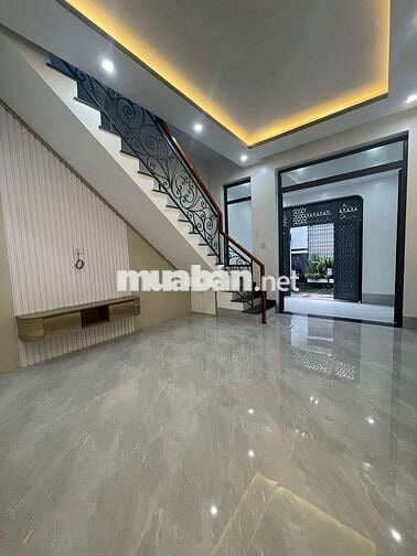 NHÀ RỘNG - HẺM 2 NGUYỄN VIỆT HỒNG