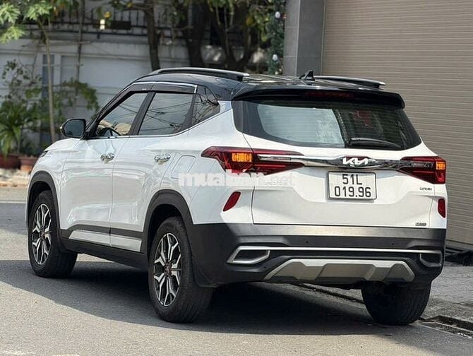 Kia Seltos Luxury màu Trắng