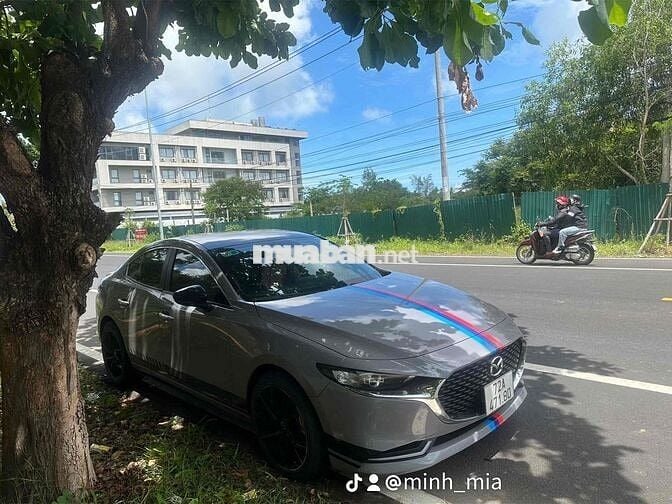 Mazda 3 2020 1.5L Luxury - 150 km