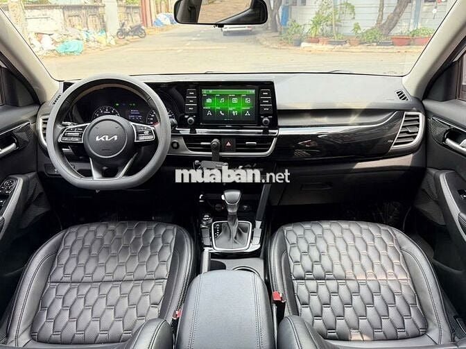 Kia Seltos Luxury màu Trắng