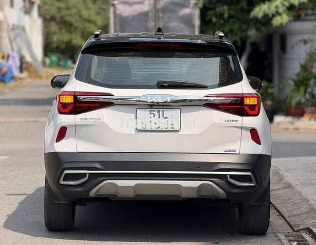 Kia Seltos Luxury màu Trắng