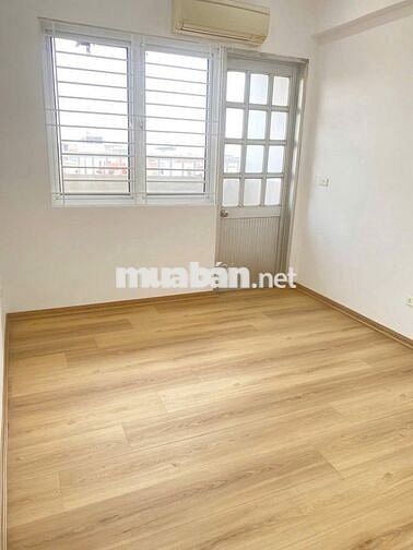 Hơn 3 tỷ! Bán chung cư KĐT Sài Đồng, Lô Góc, Tầng đẹp. Ở ngay!