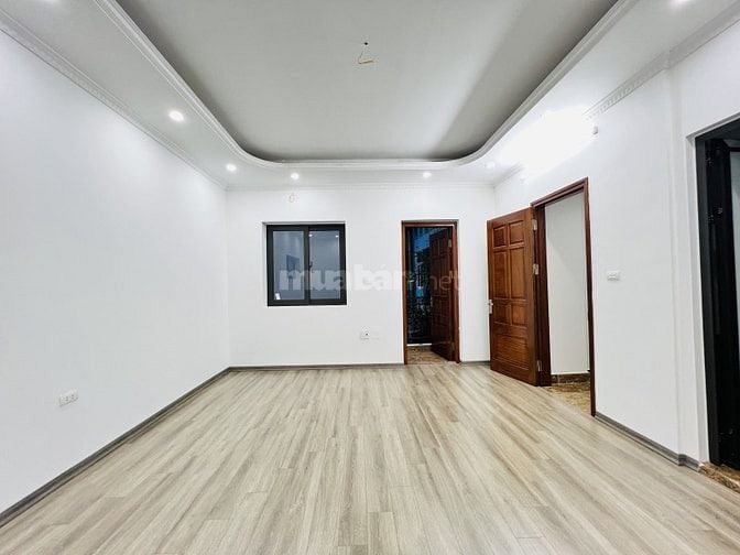 7.9 TỶ - Bạch Mai 40m2  - nhà đẹp ở luôn 