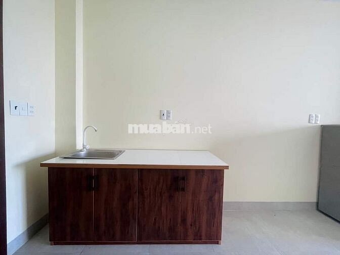 Cho Thuê Căn Hộ - Có Ban Công, Thang Máy - Gần Minh Mạng