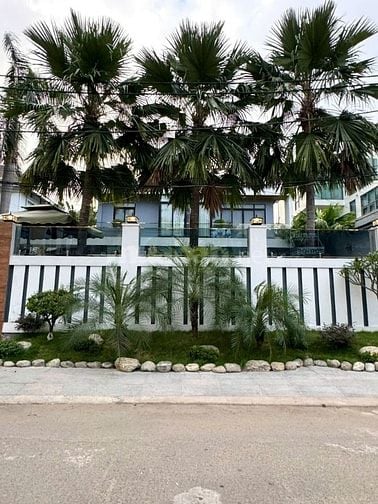 Biệt thự lớn 875m2 chỉ 179 tỷ Khu compound Trần Não Hồ Bơi sân vườn Q2