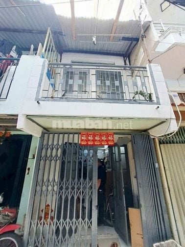 Bán nhà hẻm thoáng đối diện công viên đầm sen đường hòa bình p5 Q11