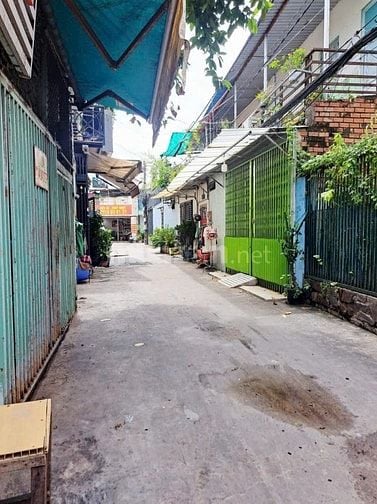 Bán nhà hẻm thoáng đối diện công viên đầm sen đường hòa bình p5 Q11