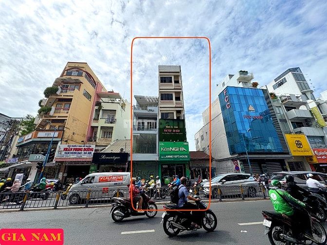 BÁN NHÀ MẶT TIỀN KINH DOANH : 451 HAI BÀ TRƯNG - P. 8 - Q. 3 - TPHCM