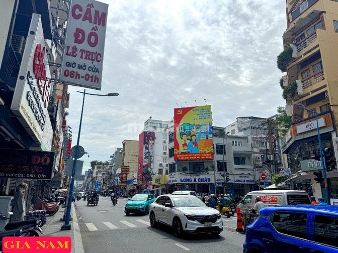 BÁN NHÀ MẶT TIỀN KINH DOANH : 451 HAI BÀ TRƯNG - P. 8 - Q. 3 - TPHCM