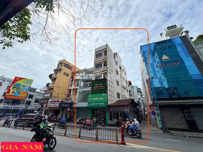 BÁN NHÀ MẶT TIỀN KINH DOANH : 451 HAI BÀ TRƯNG - P. 8 - Q. 3 - TPHCM