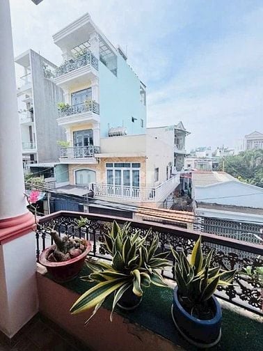 Bán nhà rộng đẹp 3 lầu (5x22) 891/ Nguyễn Kiệm p3 Gò Vấp Bệnh viện 175
