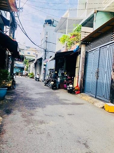 Bán nhà rộng đẹp 3 lầu (5x22) 891/ Nguyễn Kiệm p3 Gò Vấp Bệnh viện 175